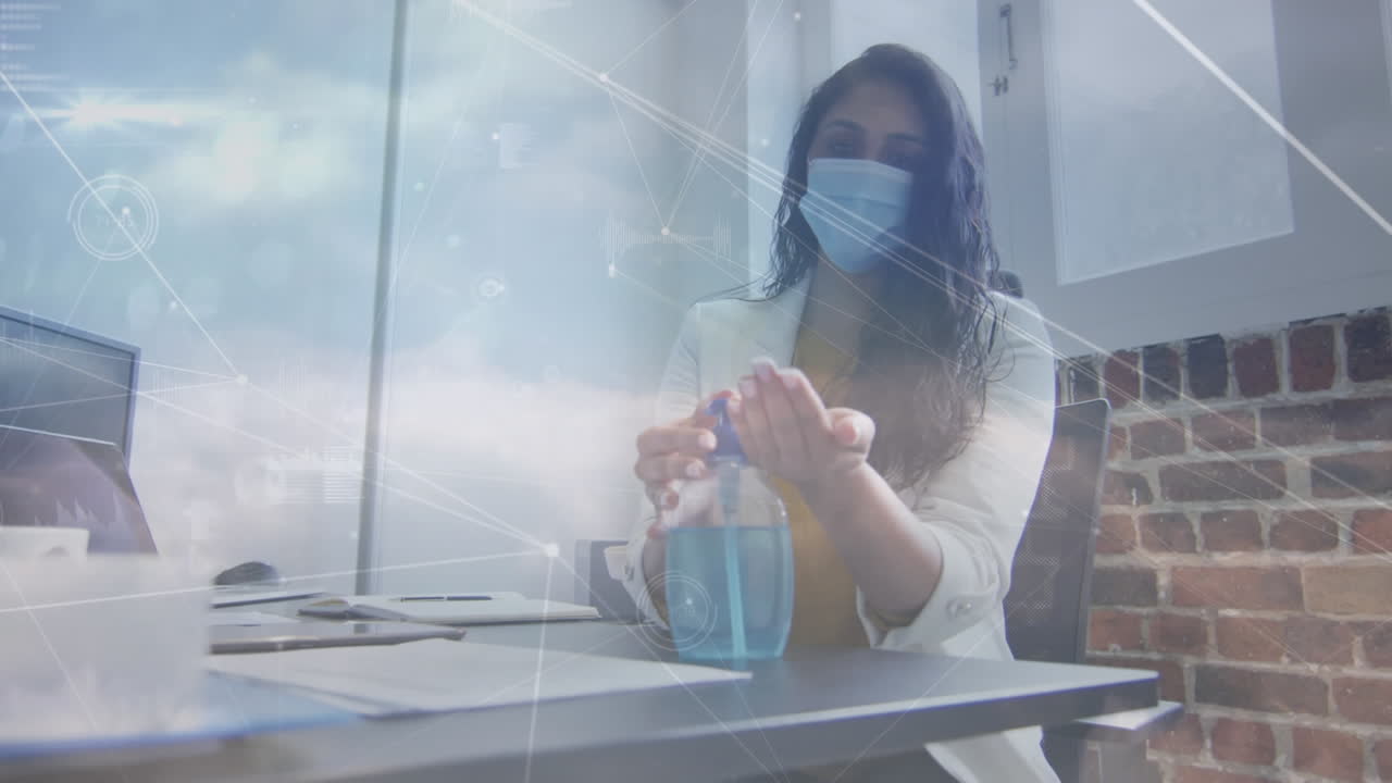 animación de la red de conexiones sobre la mujer de negocios en la oficina