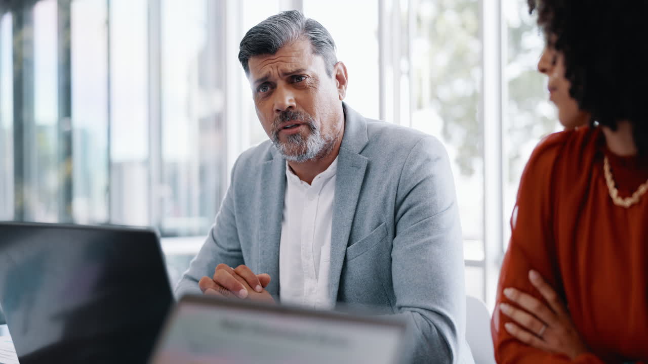 ceo, riunione o gente d'affari che pianifica