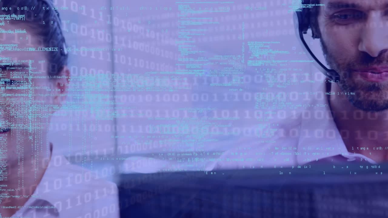 animación del procesamiento de datos sobre diversas personas de negocios que usan auriculares telefónicos