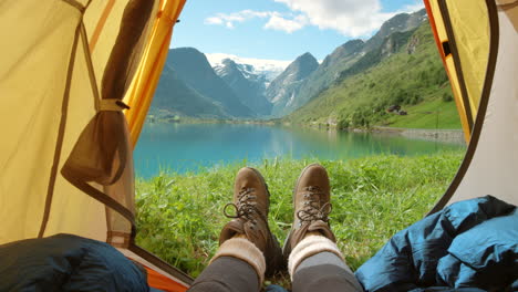 camping in einem norwegischen fjord