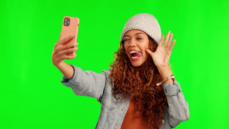 Glückliche-Frau,-Albernes-Gesicht-Und-Selfie-Auf-Grünem-Bildschirm