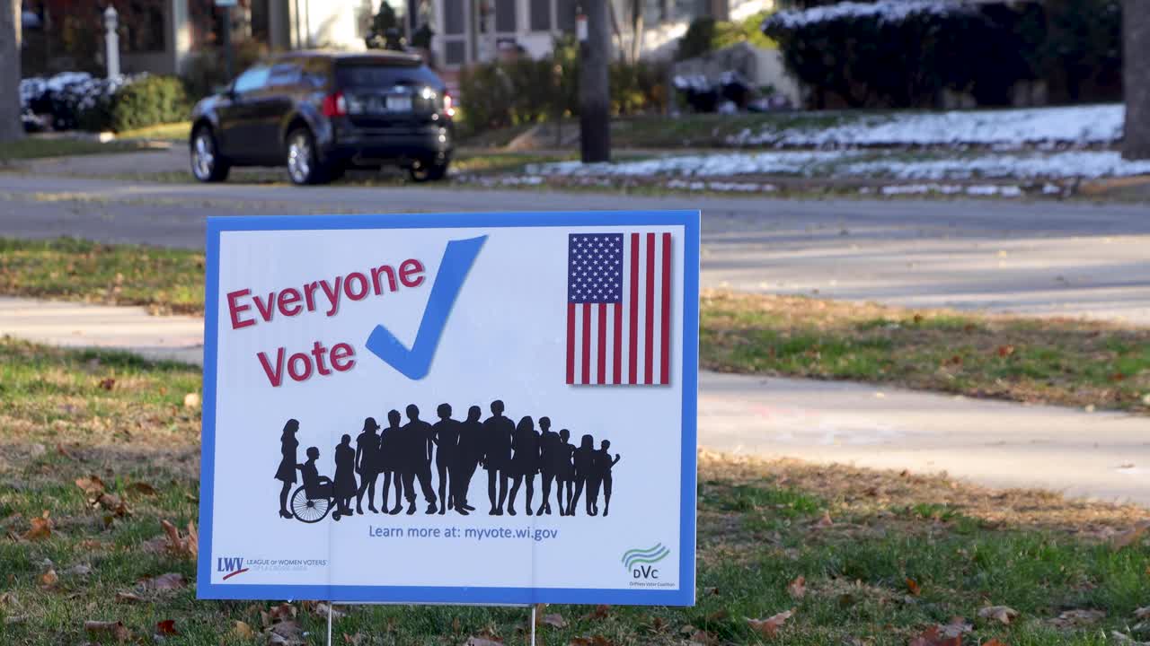 確保每個人都有投票權, 每個人都有平等的投票權