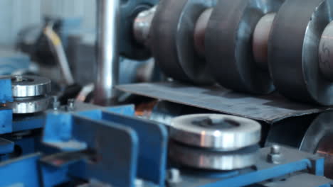 Profile-forming-process-from-steel-sheet.-Cold-rolled-technology