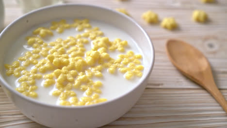 whole grain cereals with fresh milk for breakfast