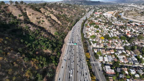 Los-Angeles-Freeway-Am-Morgen