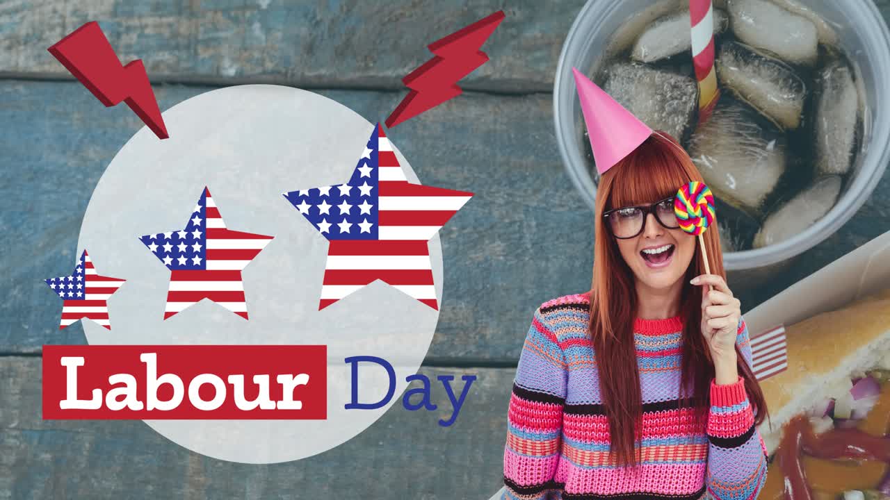 animación del texto del día del trabajo sobre una mujer sonriente con sombrero de fiesta sosteniendo piruleta y comida rápida