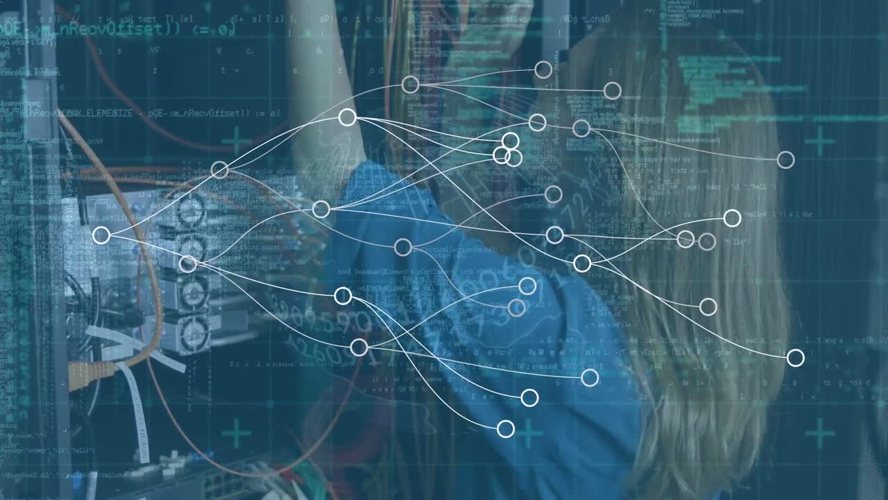 animación de datos y conexiones a través de servidores de comprobación de mujeres caucásicas