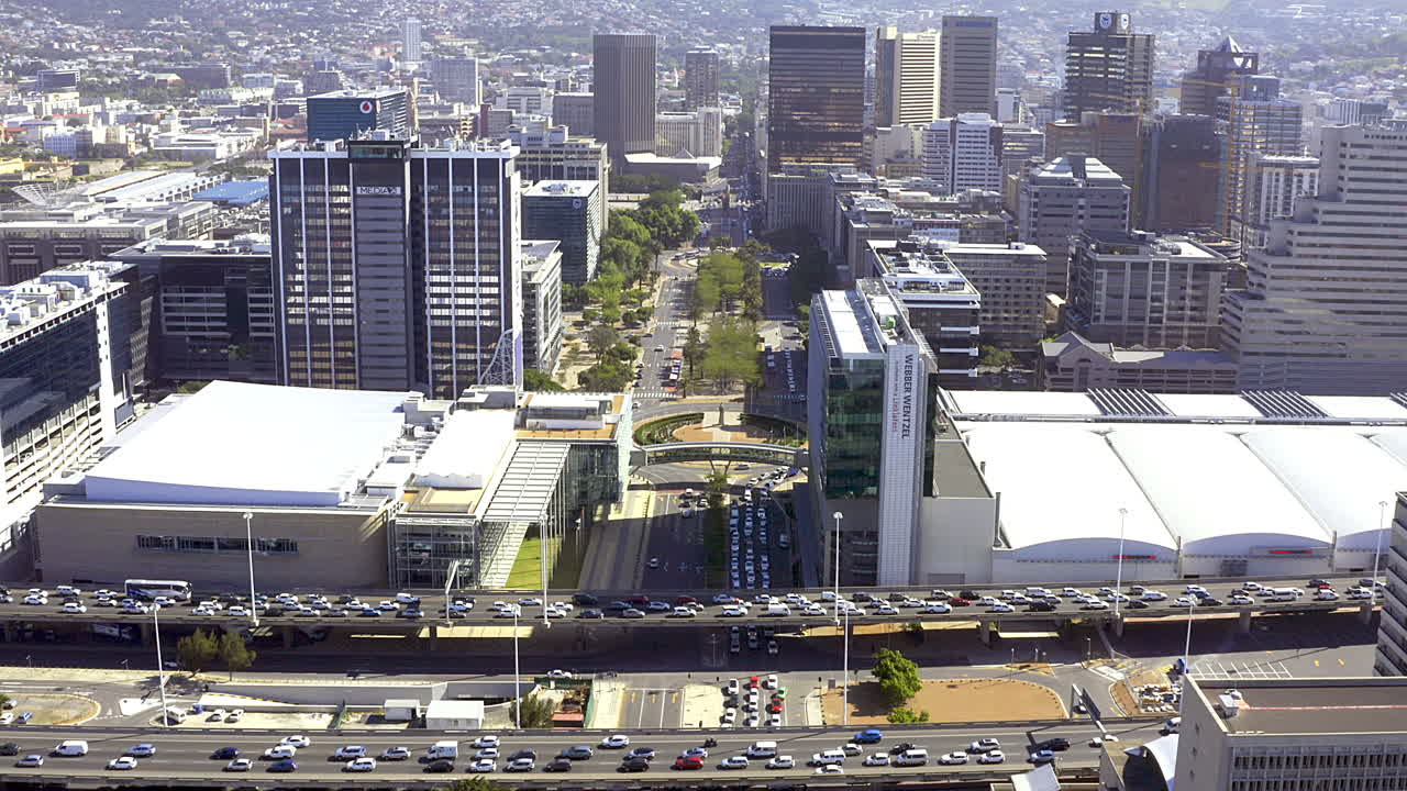 한 도시에 많은 기회가 있습니다.