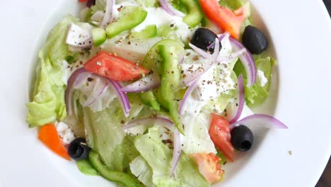 una deliciosa receta de ensalada griega