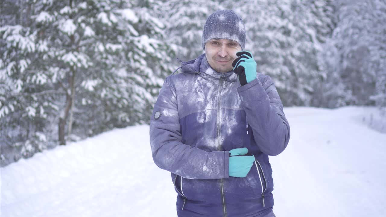 frozen man on the background of snow, pensive and found the answer to your question