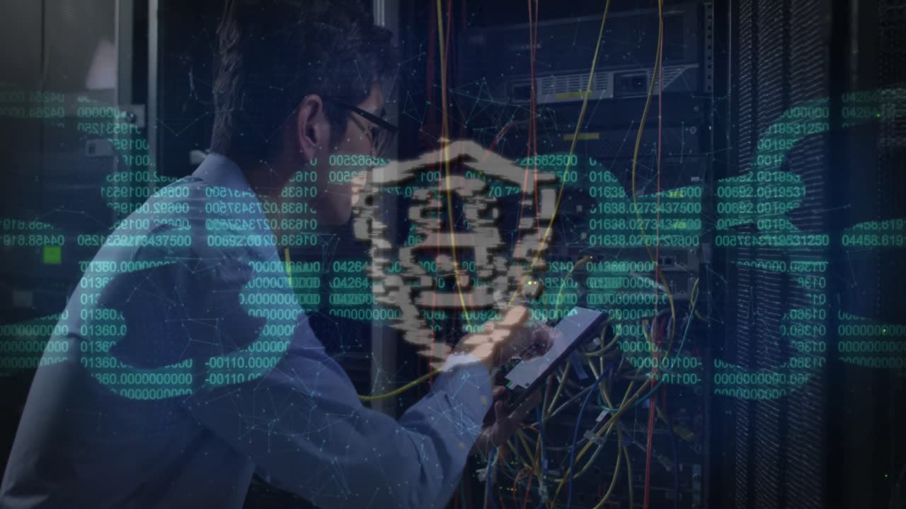animación de un candado sobre un ingeniero asiático con una tableta por un servidor de computadora