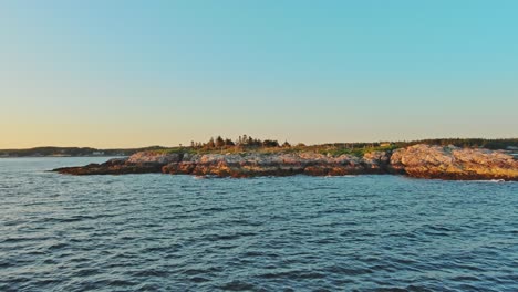 Untere-Markierung-Insel-Sonnenuntergang-Luftaufnahme-Vorwärts