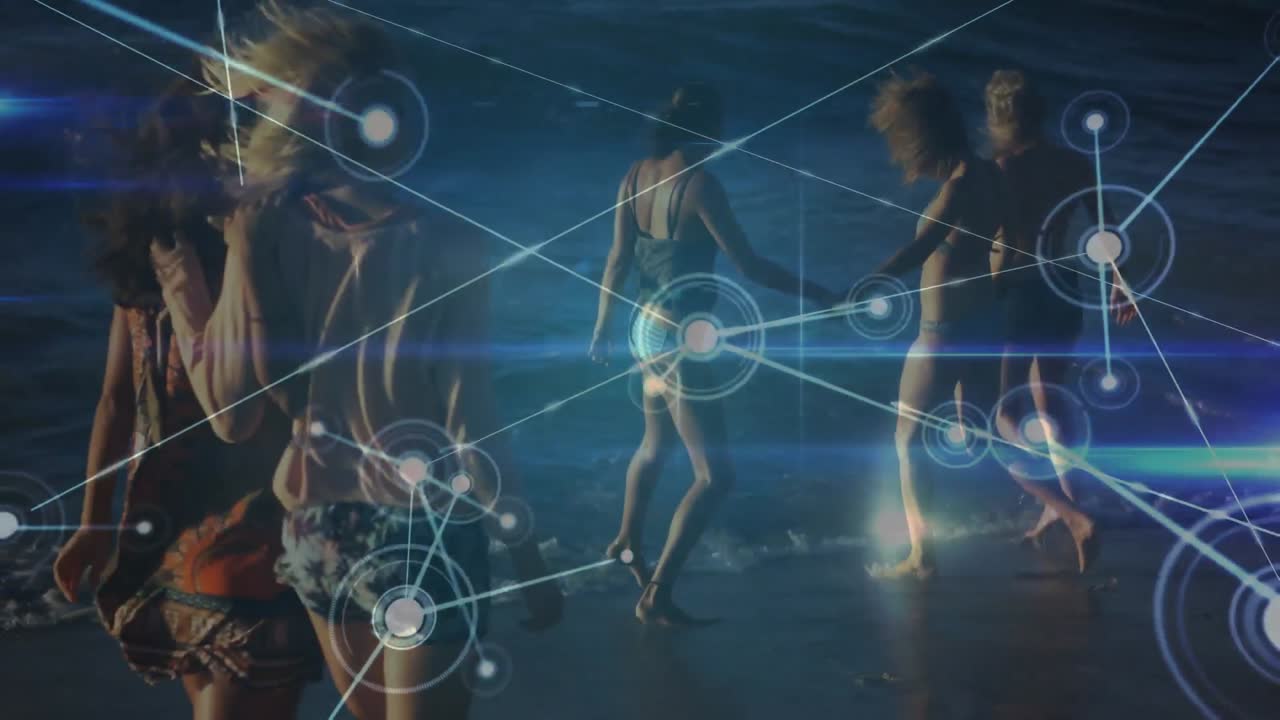 animación de redes de conexiones sobre un grupo feliz de amigos divirtiéndose, caminando por la playa