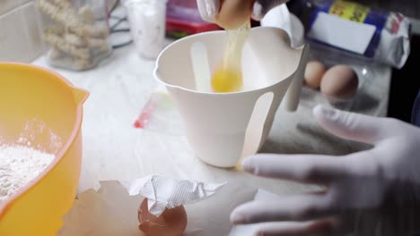 Preparación-De-Pastel-De-Queso-Griego-Tradicional