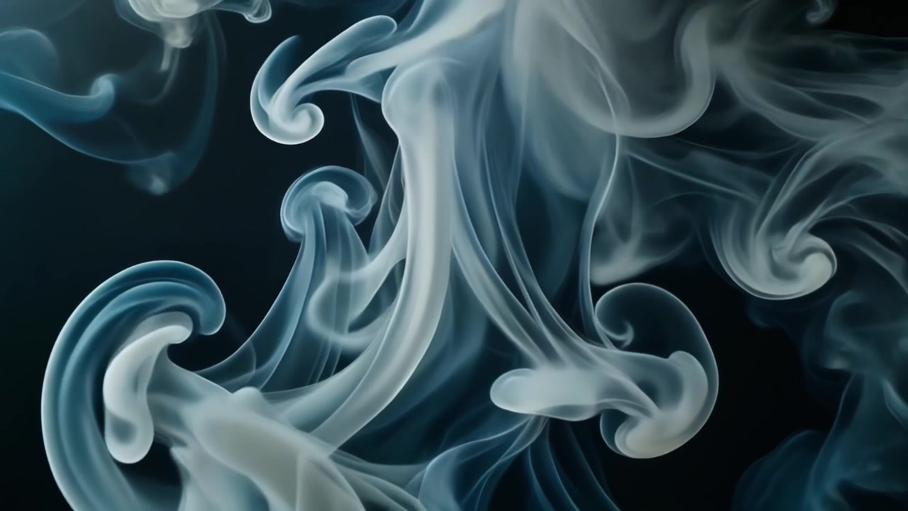 Inchiostro bianco che turbina nell'acqua su sfondo nero