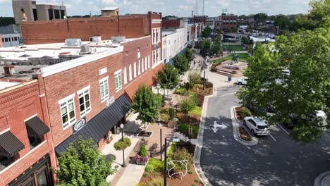 aerial-low-push-in-to-hickory-nc,-north-carolina