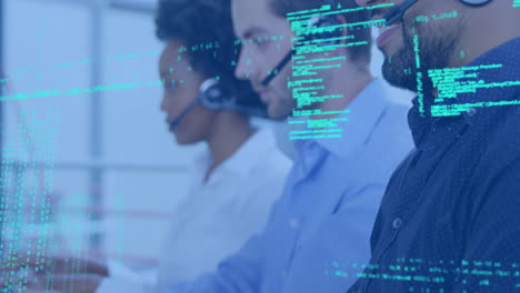 animazione dell'elaborazione dei dati su diversi uomini d'affari che utilizzano cuffie telefoniche
