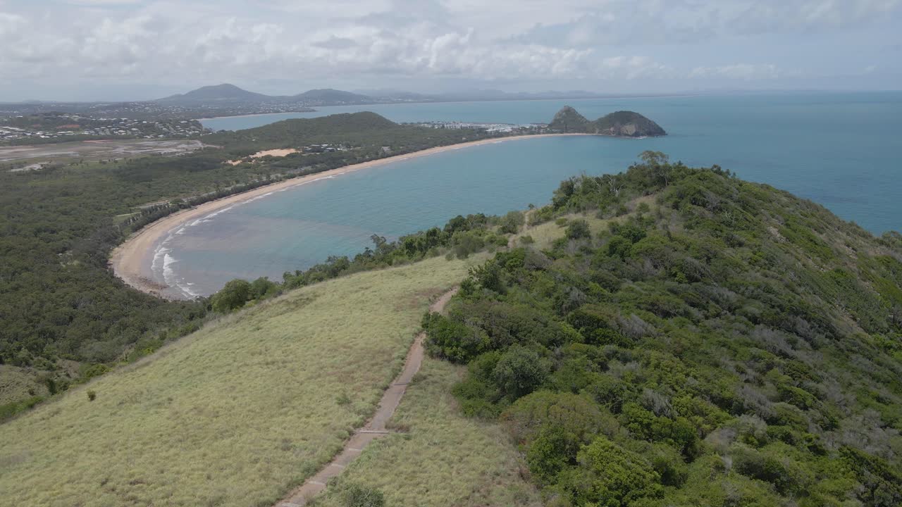 kemp beach desde bluff point sendero para caminar en el parque nacional de la costa de capricornio en australia