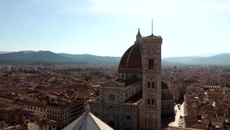 Aerial-Shot---Florence-Cathedral---Duomo-di-Firenze---Italy