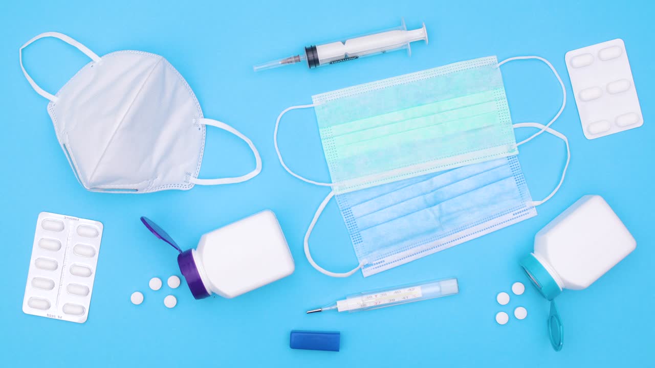 코로나19 예방과 의료 장비는 파란색 테마로 움직입니다.