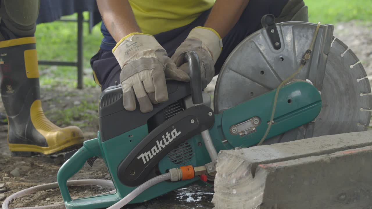máquina de sierra de hormigón eléctrica en diferentes situaciones de desastre.