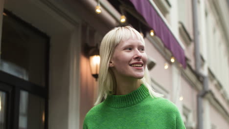 Young-woman-walking-on-the-street