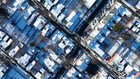 Snow-covered-roofs-of-houses-in-american-town