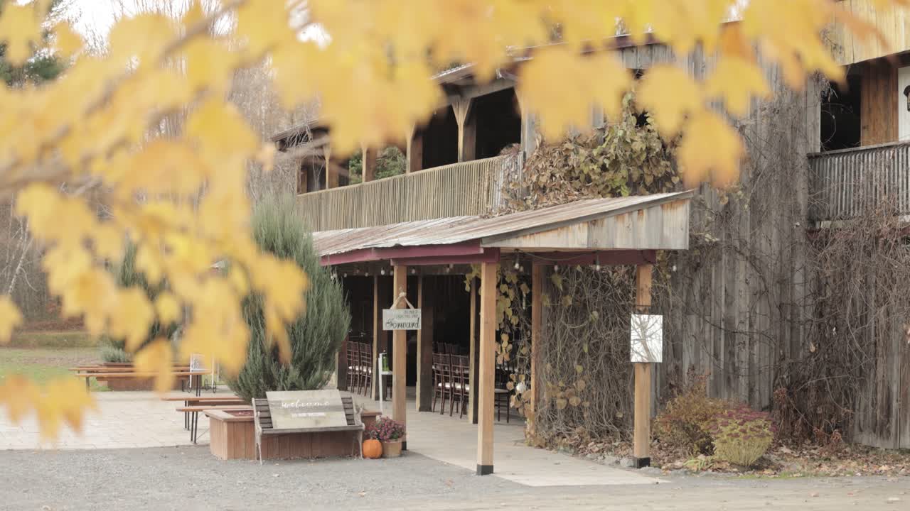 온타리오주 오타와의 빈 타운 랜치 농가 결혼식장