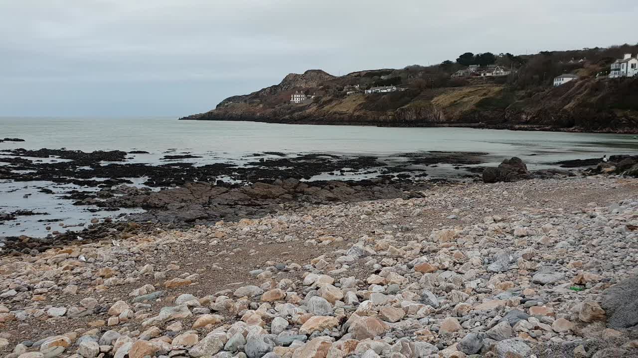howth pier - una hermosa península y un pequeño suburbio de dublín