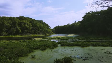 杜利向前前往穆斯基根的尼姆斯社区的鲁迪曼<unk>湖