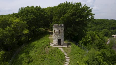 Julien-Dubuque-Denkmal-In-Dubuque,-Iowa