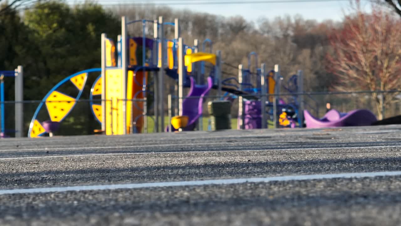Parque infantil en una escuela primaria