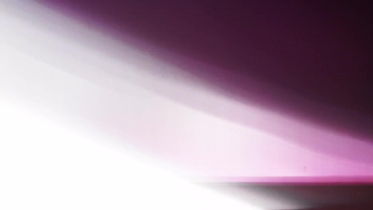 Quick Purple and White Light Leak Transition Effect