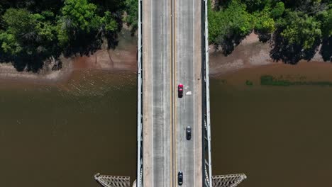 Autos-Auf-Nj-Turnpike-Mautbrücke