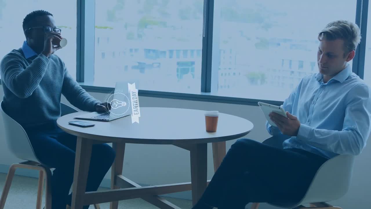 사무실에서 다양한 사업가들에 대한 지구의 날 텍스트의 애니메이션