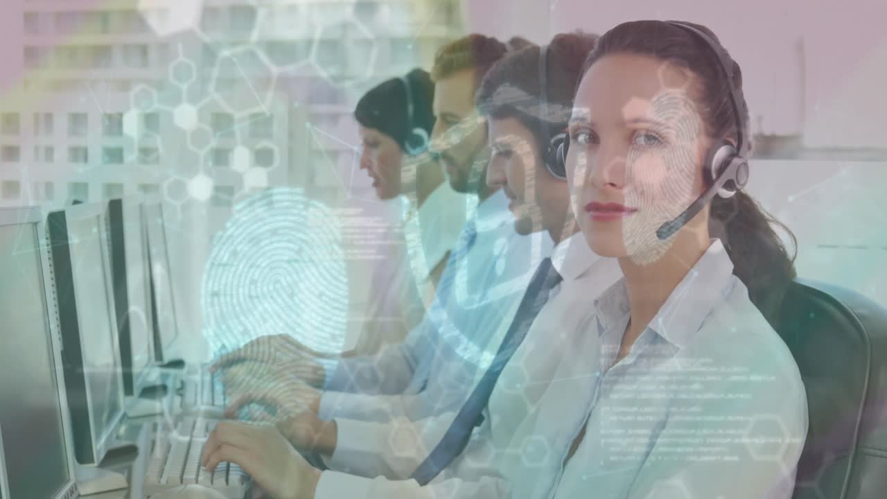 la animación del procesamiento de datos y el candado sobre los empresarios caucásicos en la oficina