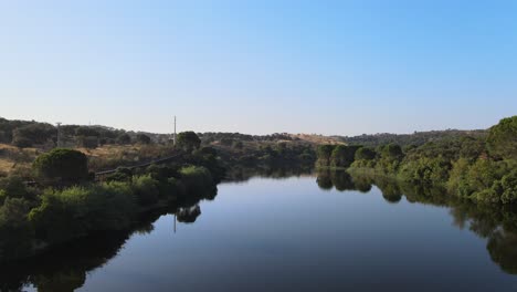 Aerial-footage-of-a-dam-in-Alentejo,-Portugal