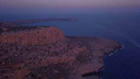 Schöne-Landschaft-Bei-Sonnenuntergang-In-Zypern