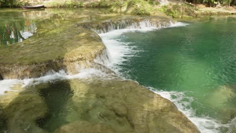 Pequeñas-Cascadas-De-Agua-Cristalina-En-San-Luis-Potosi