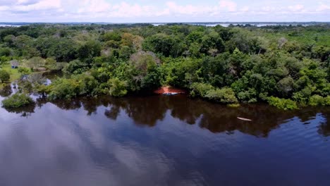 Vista-De-Drones-De-Río-Negro,-En-Medio-De-La-Cuenca-Del-Amazonas