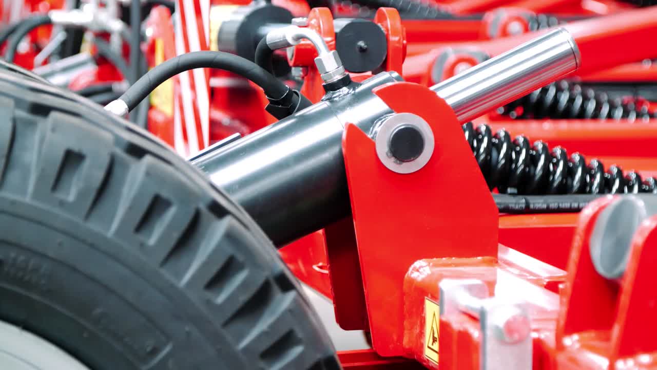 productos terminados de empresas de la industria pesada. equipo agrícola nuevo