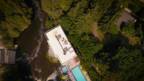 Aerial-of-the-charming,-small-town-of-Elora,-Ontario,-home-of-the-picturesque-Elora-Gorge