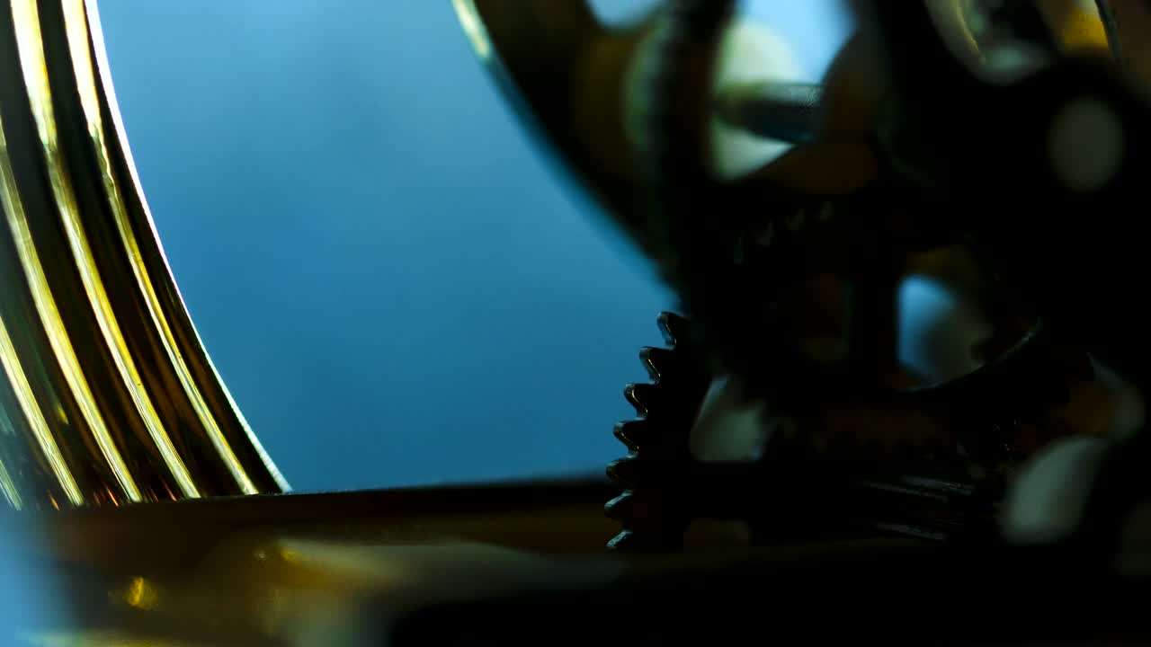 아이디어, 추론, 사고: 시계 메커니즘 - 매크로