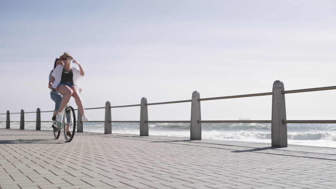 자전거와 해변만 필요해!