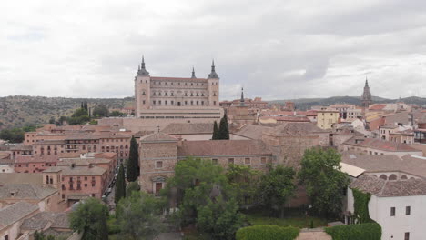 Aerial-view-to-Toledo-Cathedral-and-the-city,-Toledo,-Spain