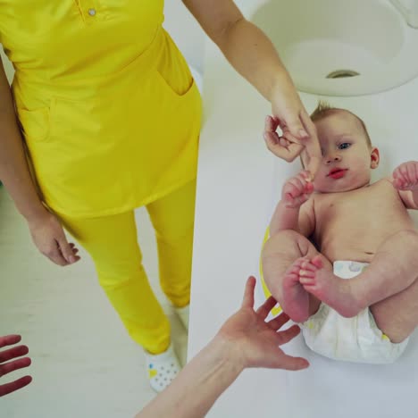 baby visit the doctor
