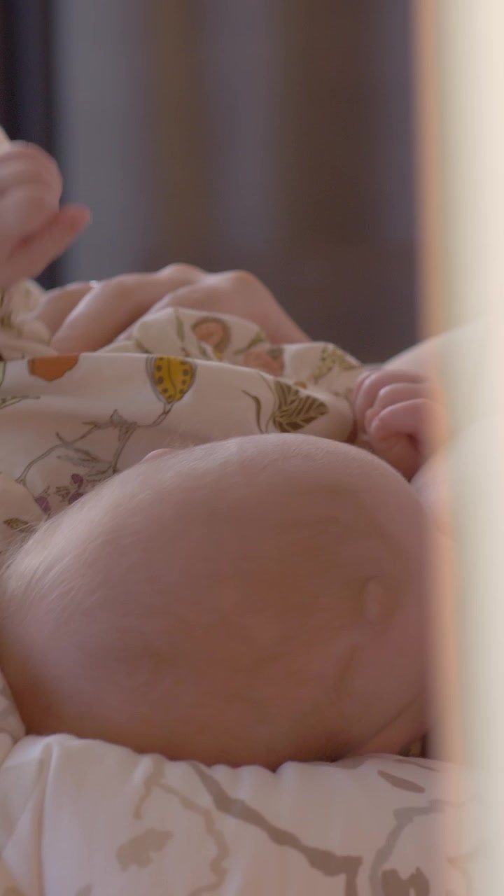 Allattamento di un neonato