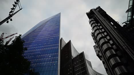 Looking-Up-Towards-The-Scalpel-in-The-City-of-London,-United-Kingdom