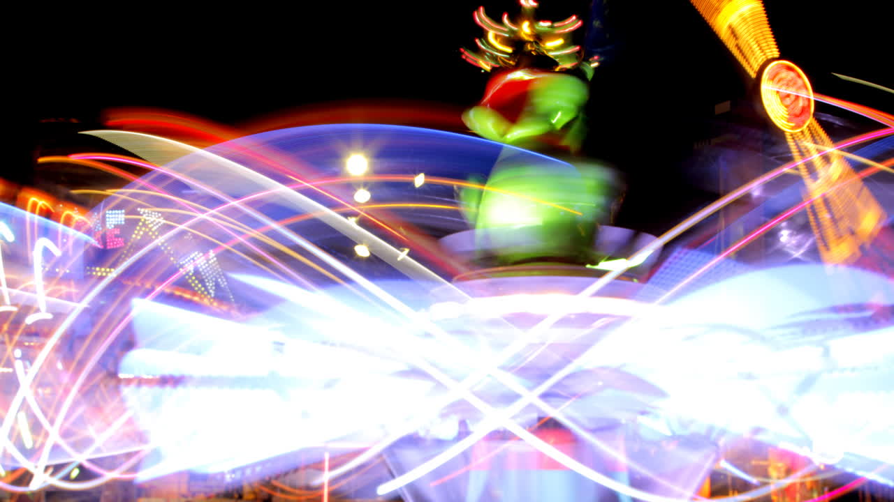 rayas de luz de timelapse de feria de carnaval