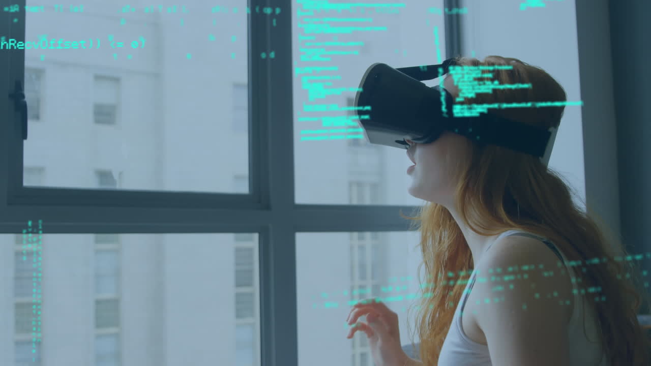 donna che indossa occhiali virtuali